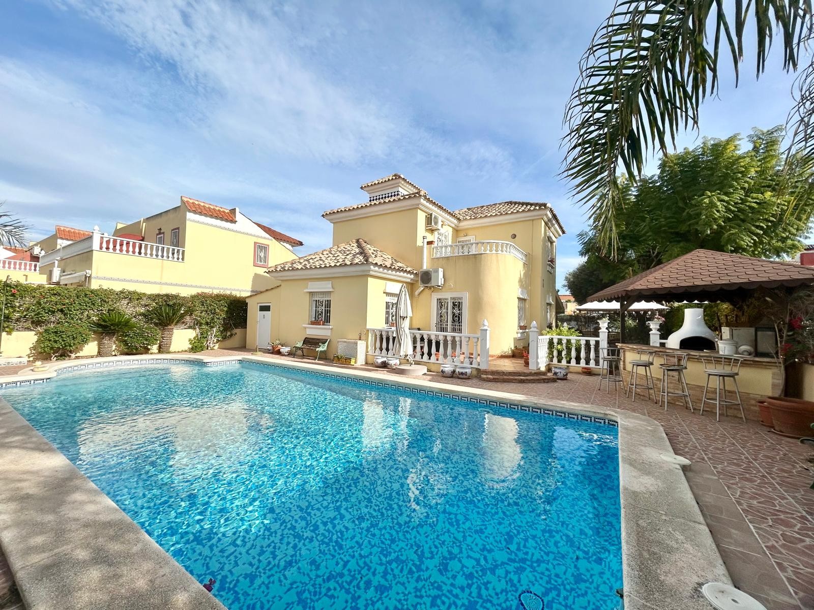 Property for sale - Villa for sale - Torrevieja - La Torreta