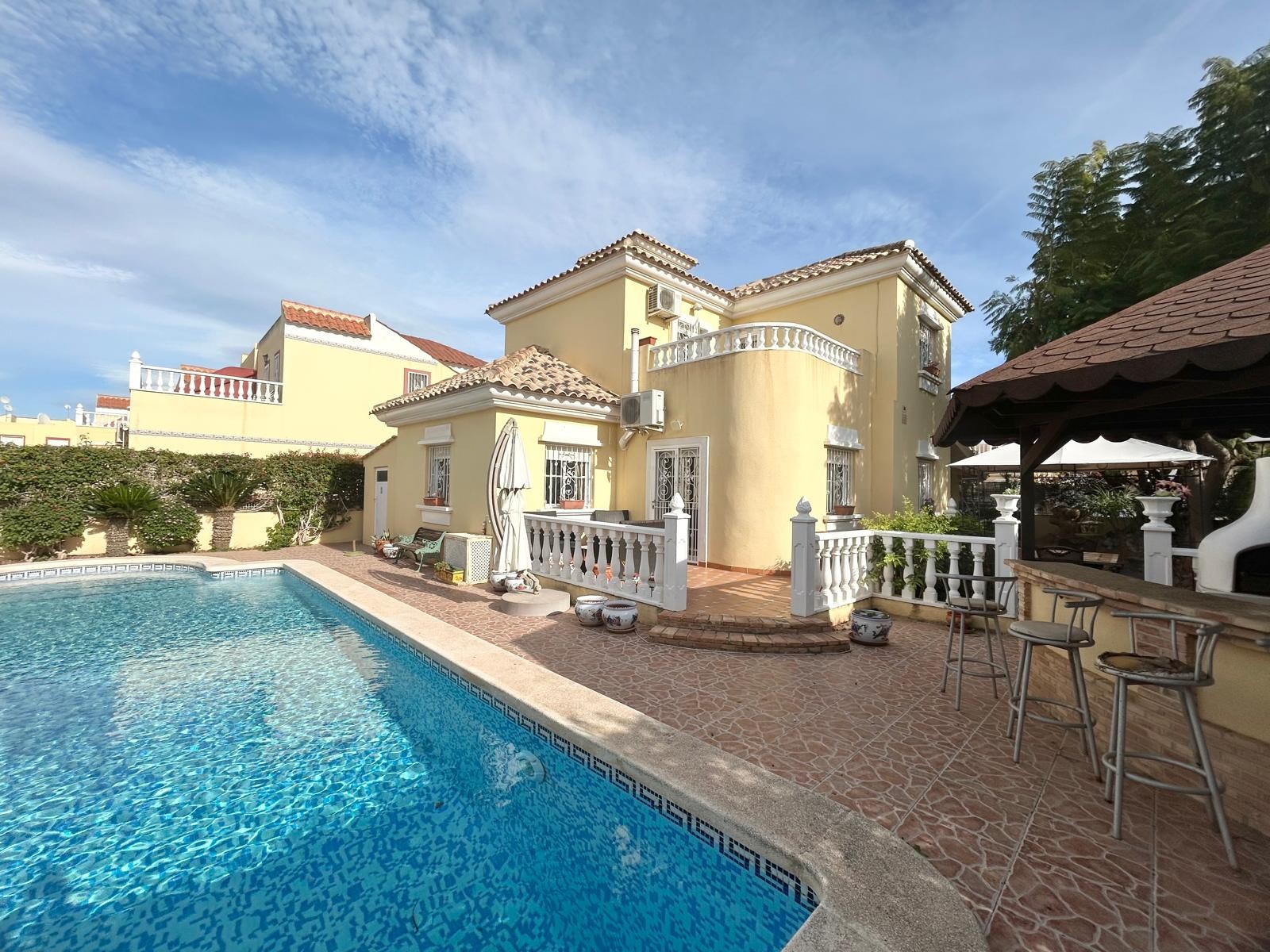 Property for sale - Villa for sale - Torrevieja - La Torreta