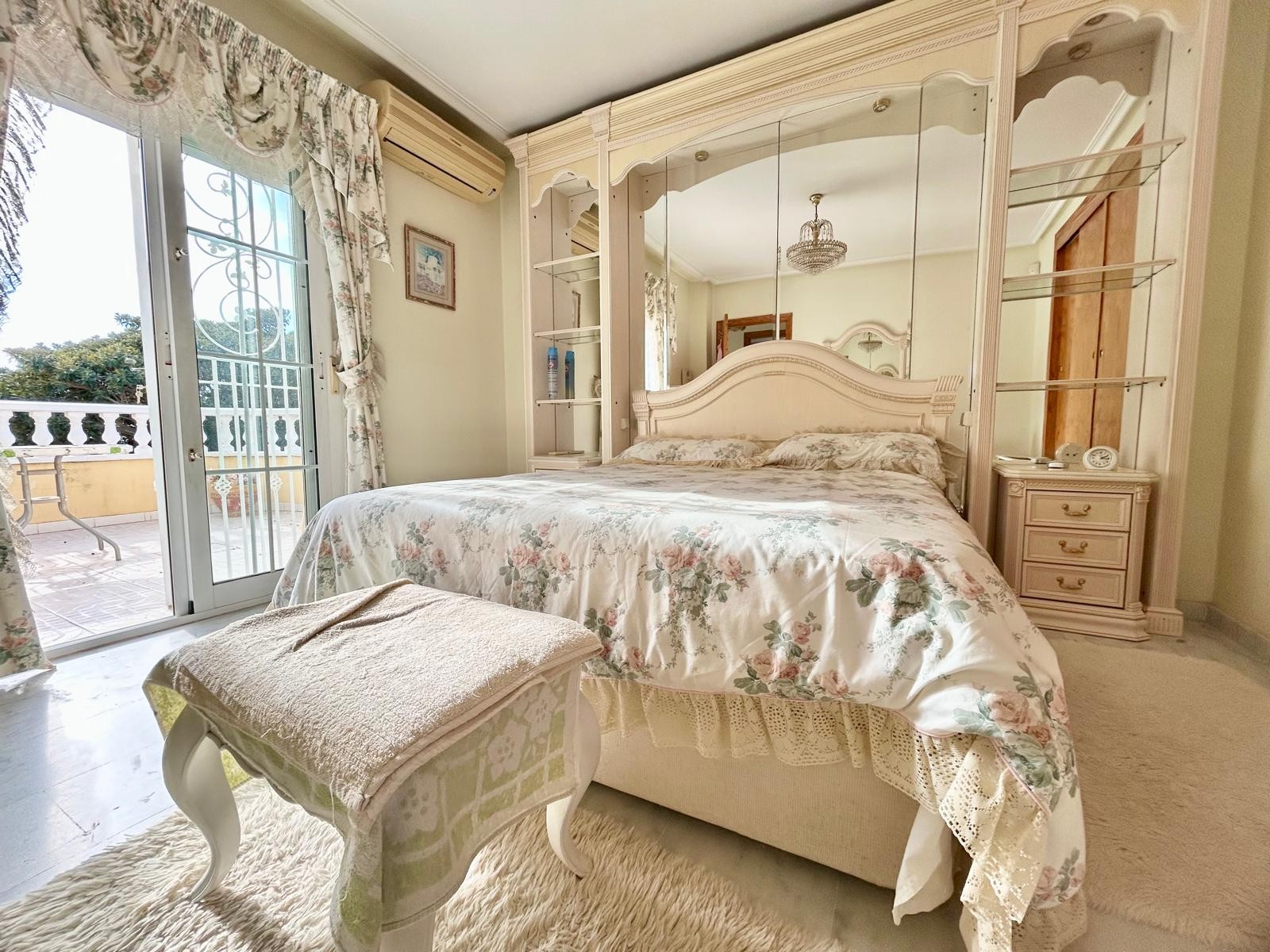 Property for sale - Villa for sale - Torrevieja - La Torreta