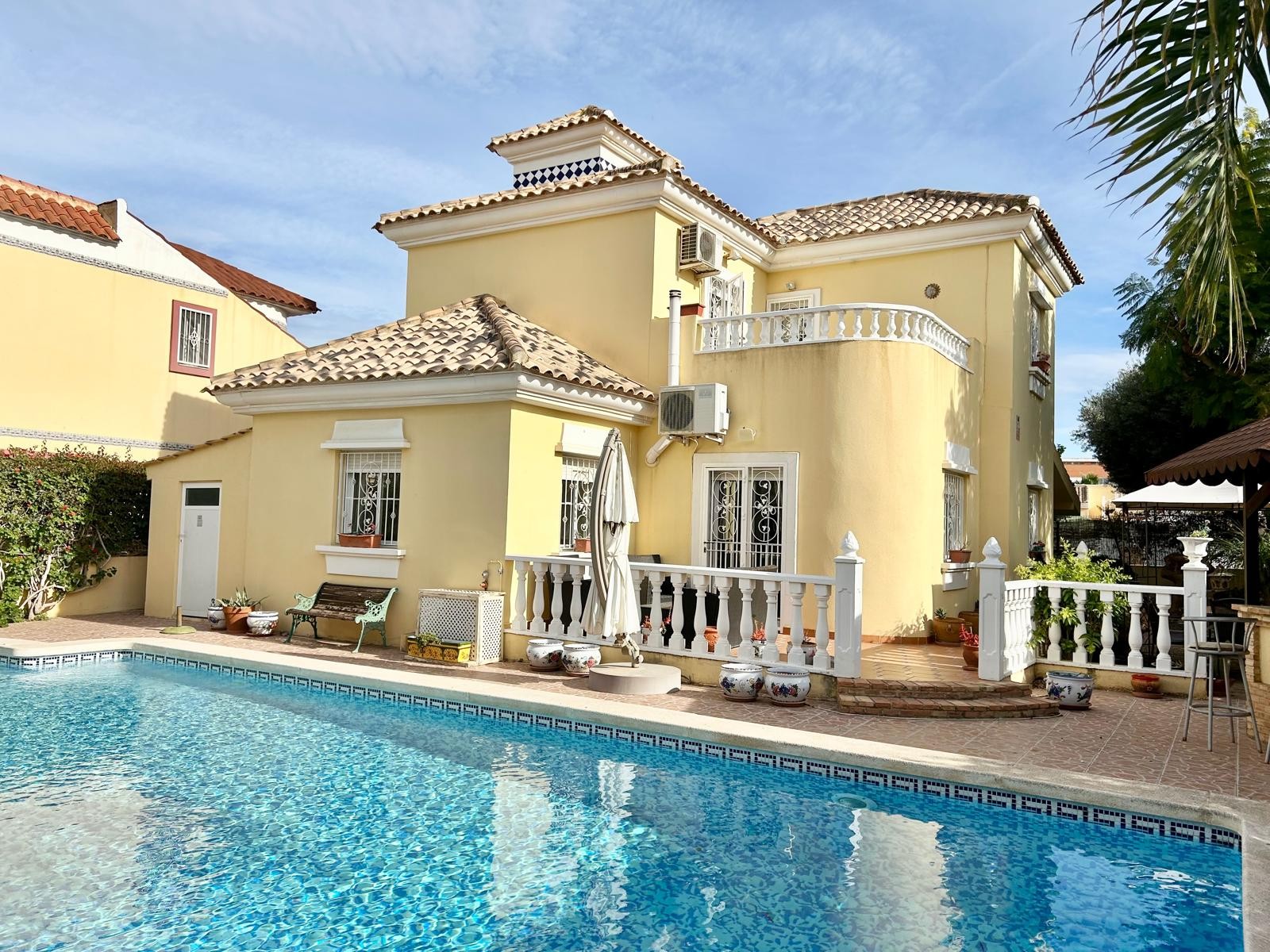 Property for sale - Villa for sale - Torrevieja - La Torreta