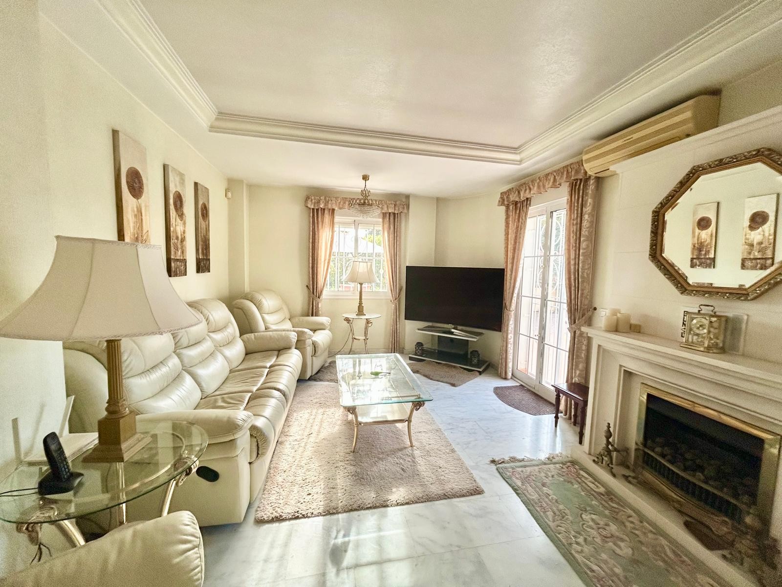 Property for sale - Villa for sale - Torrevieja - La Torreta