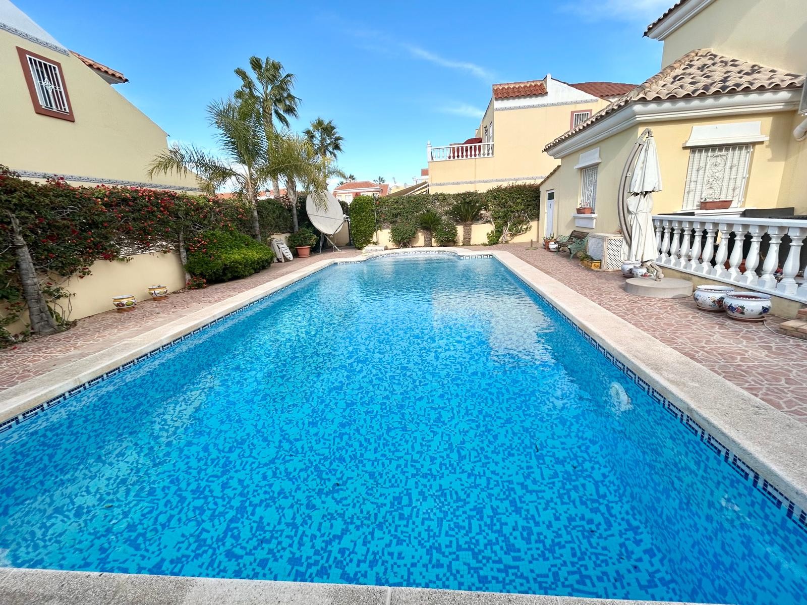 Property for sale - Villa for sale - Torrevieja - La Torreta