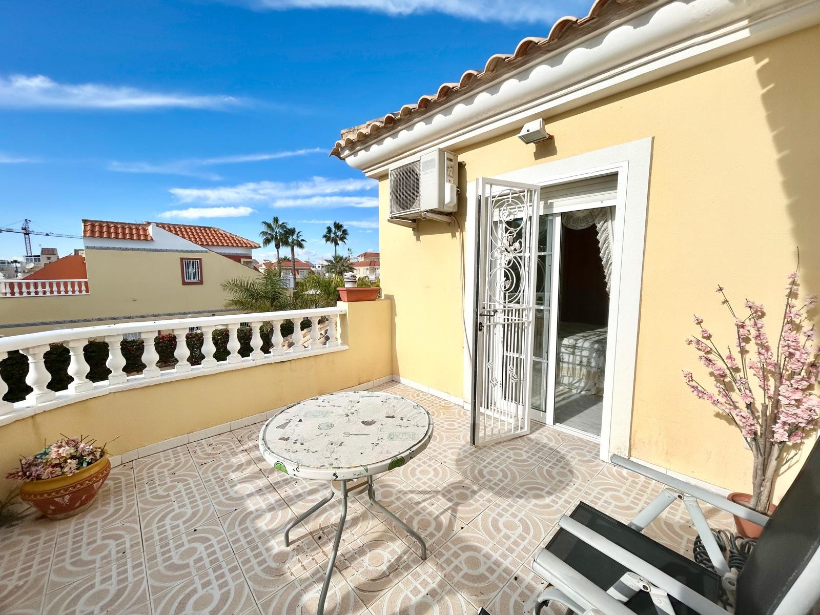 Property for sale - Villa for sale - Torrevieja - La Torreta