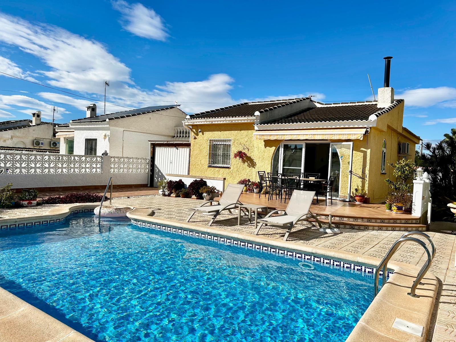 Property for sale - Villa for sale - Torrevieja - La Siesta