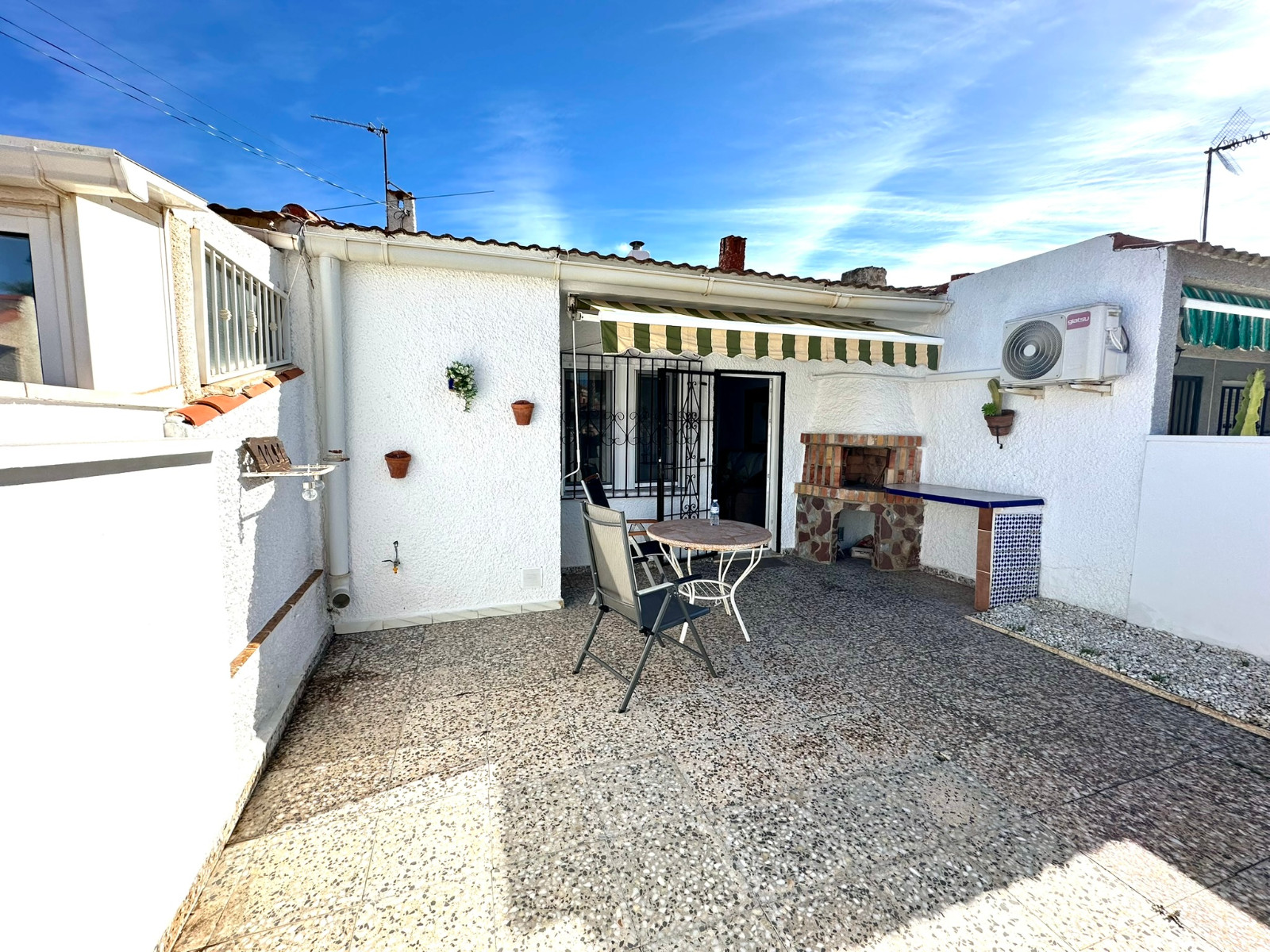 House in Torrevieja - Image 2