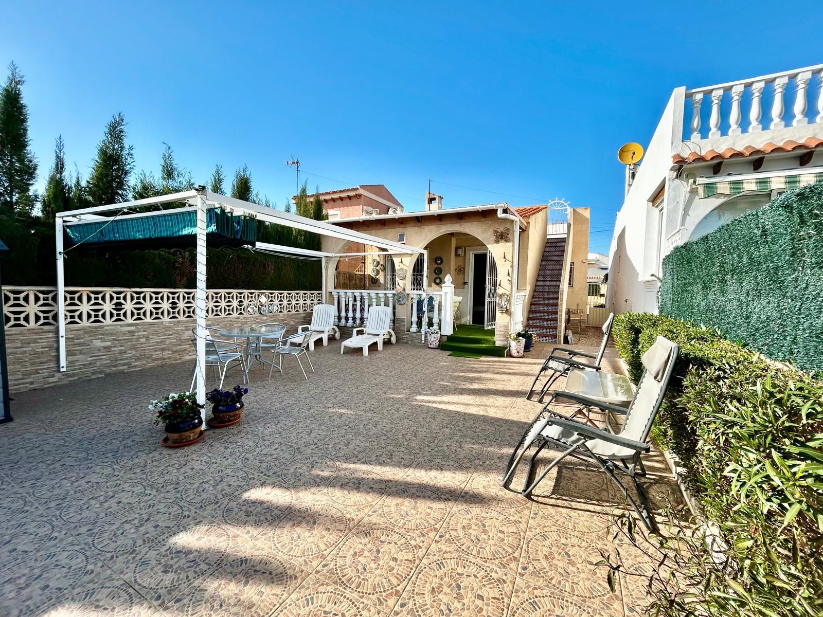 Property for sale - Villa for sale - Torrevieja - La Siesta