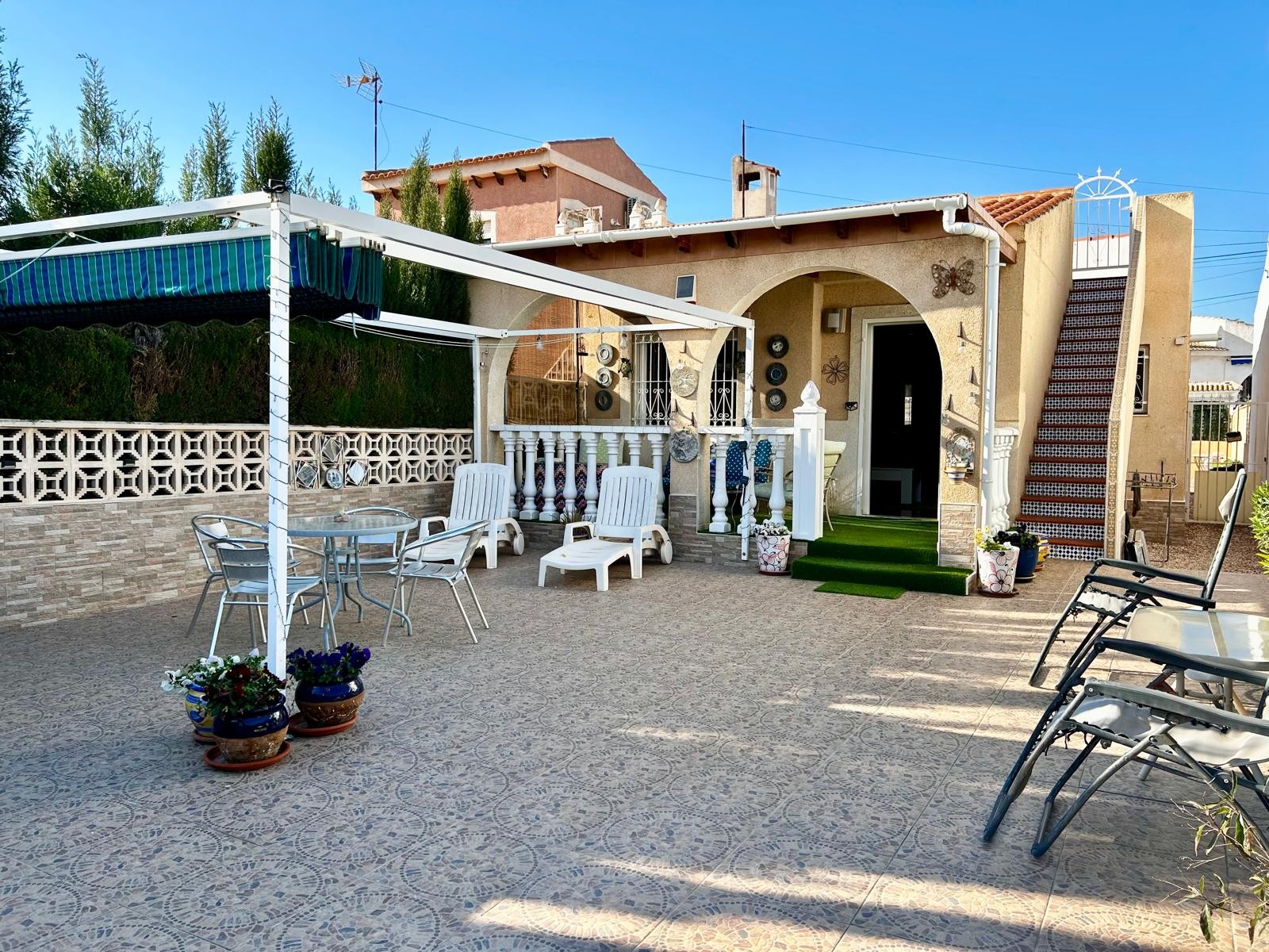 Property for sale - Villa for sale - Torrevieja - La Siesta