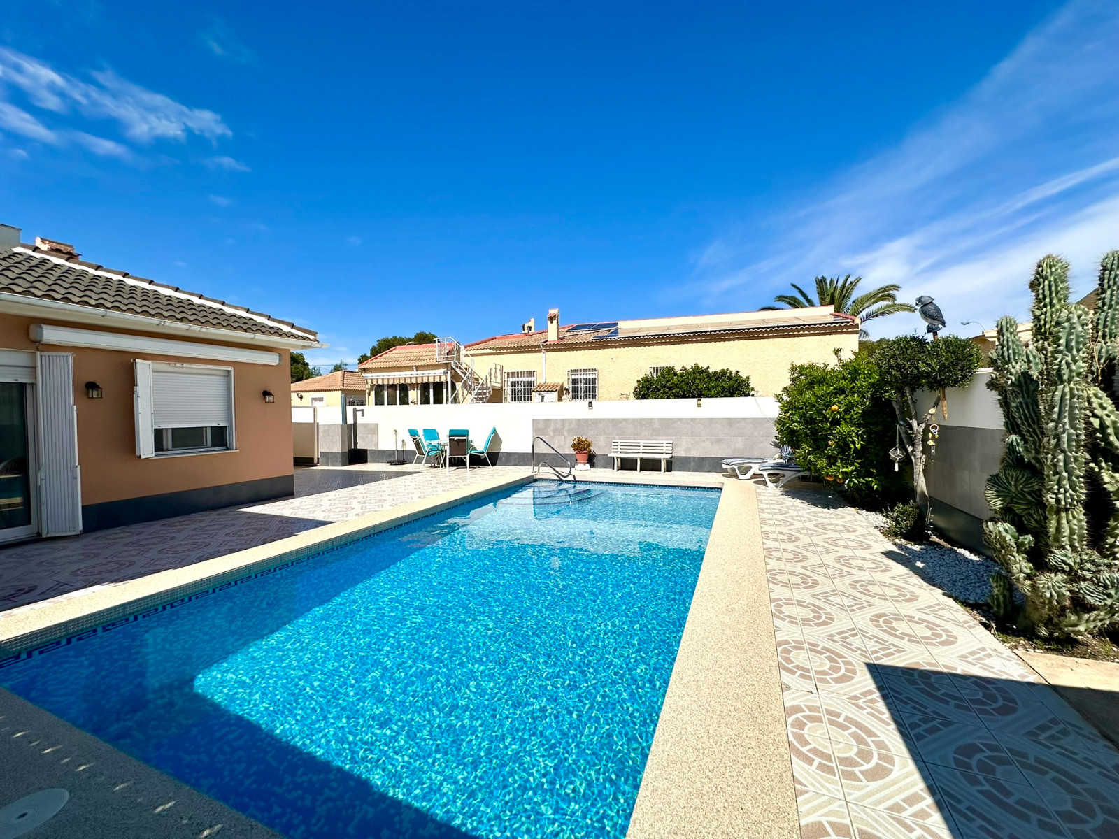 Property for sale - Villa for sale - Torrevieja - La Siesta