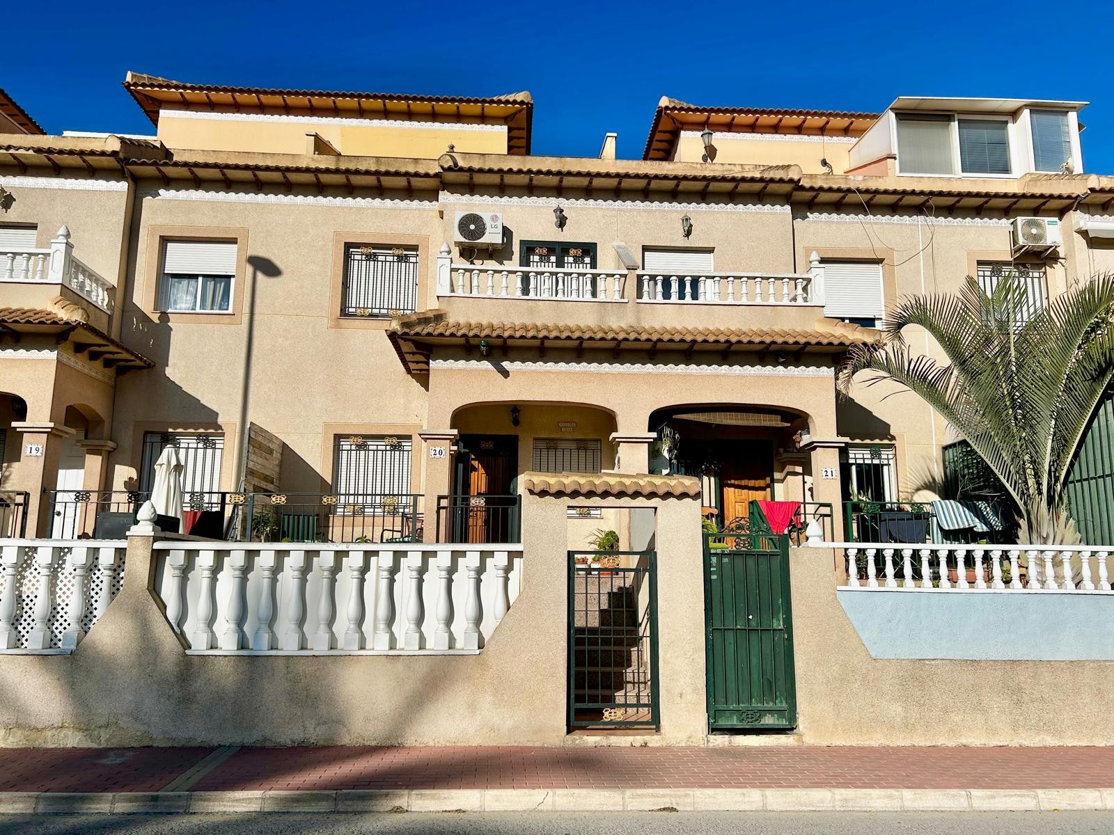 Propiedad en venta - Casa adosada en venta - Torrevieja - El Salado