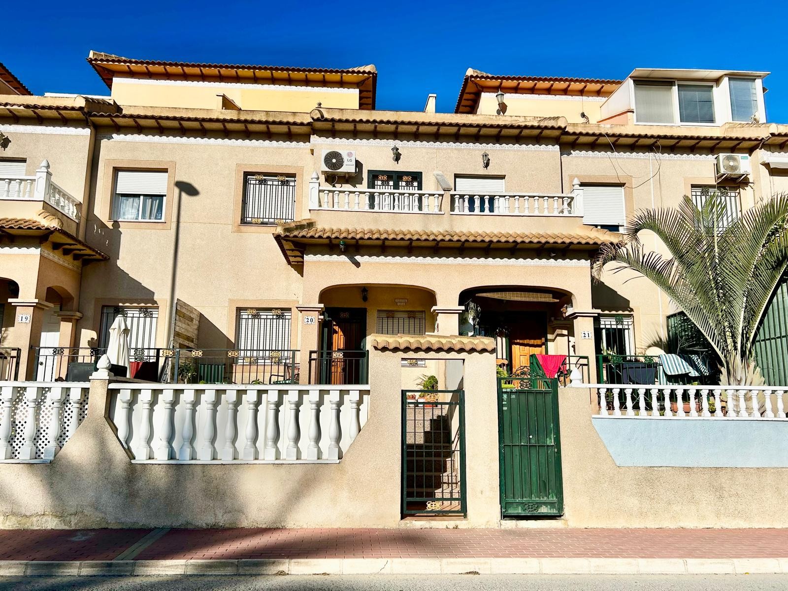 Propiedad en venta - Casa adosada en venta - Torrevieja - El Salado