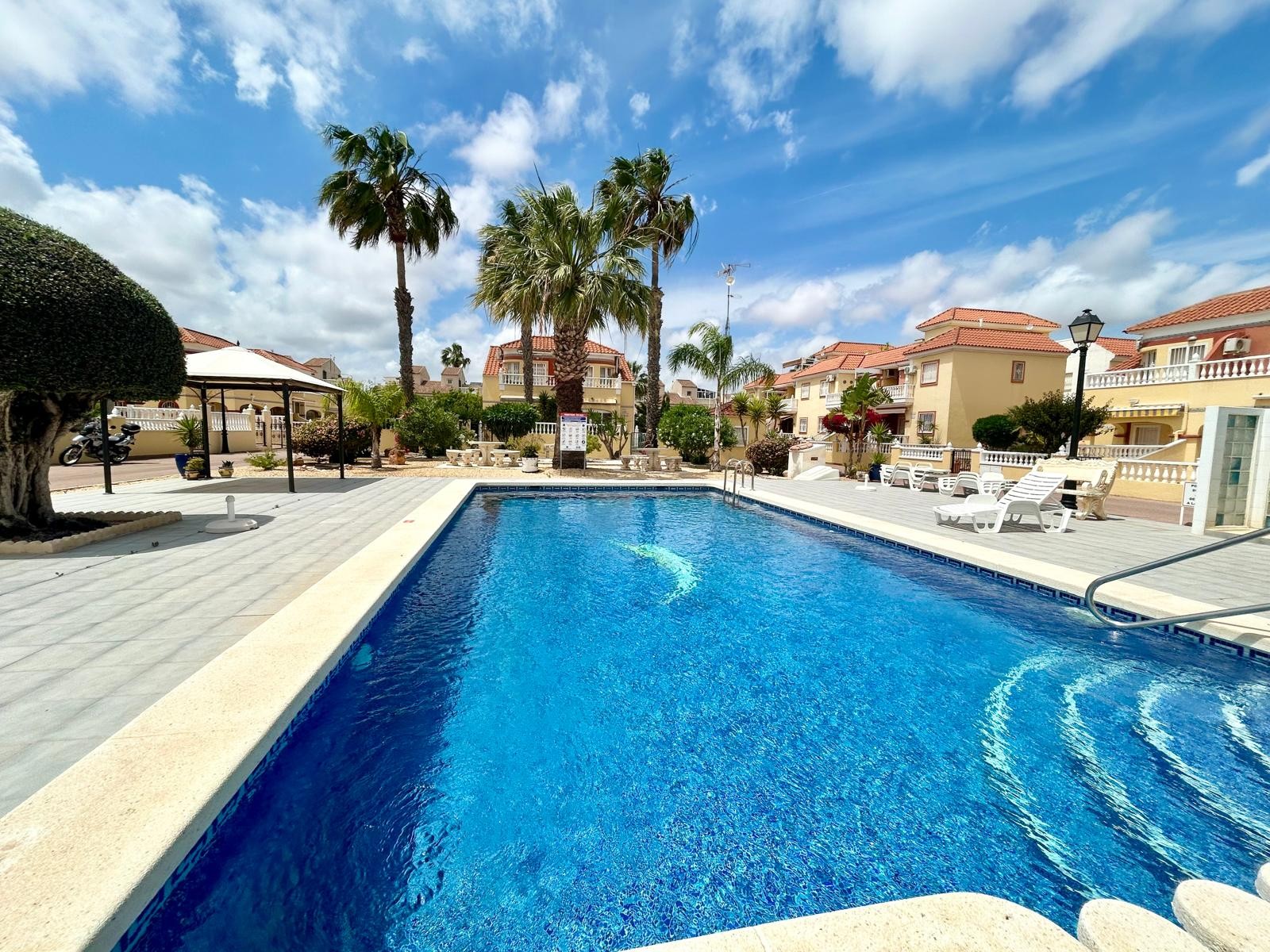 Property for sale - Villa for sale - Torrevieja - La Torreta