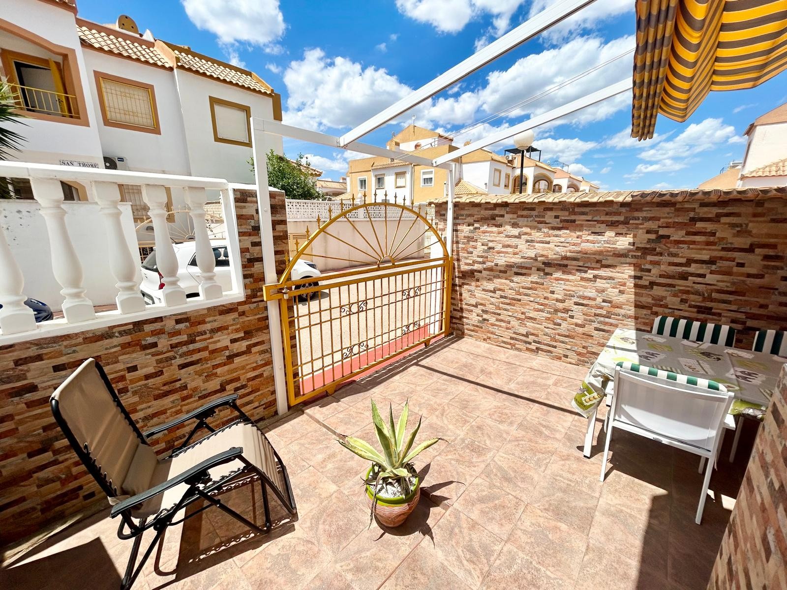 Property for sale - Bungalow for sale - Torrevieja - Altos del Limonar