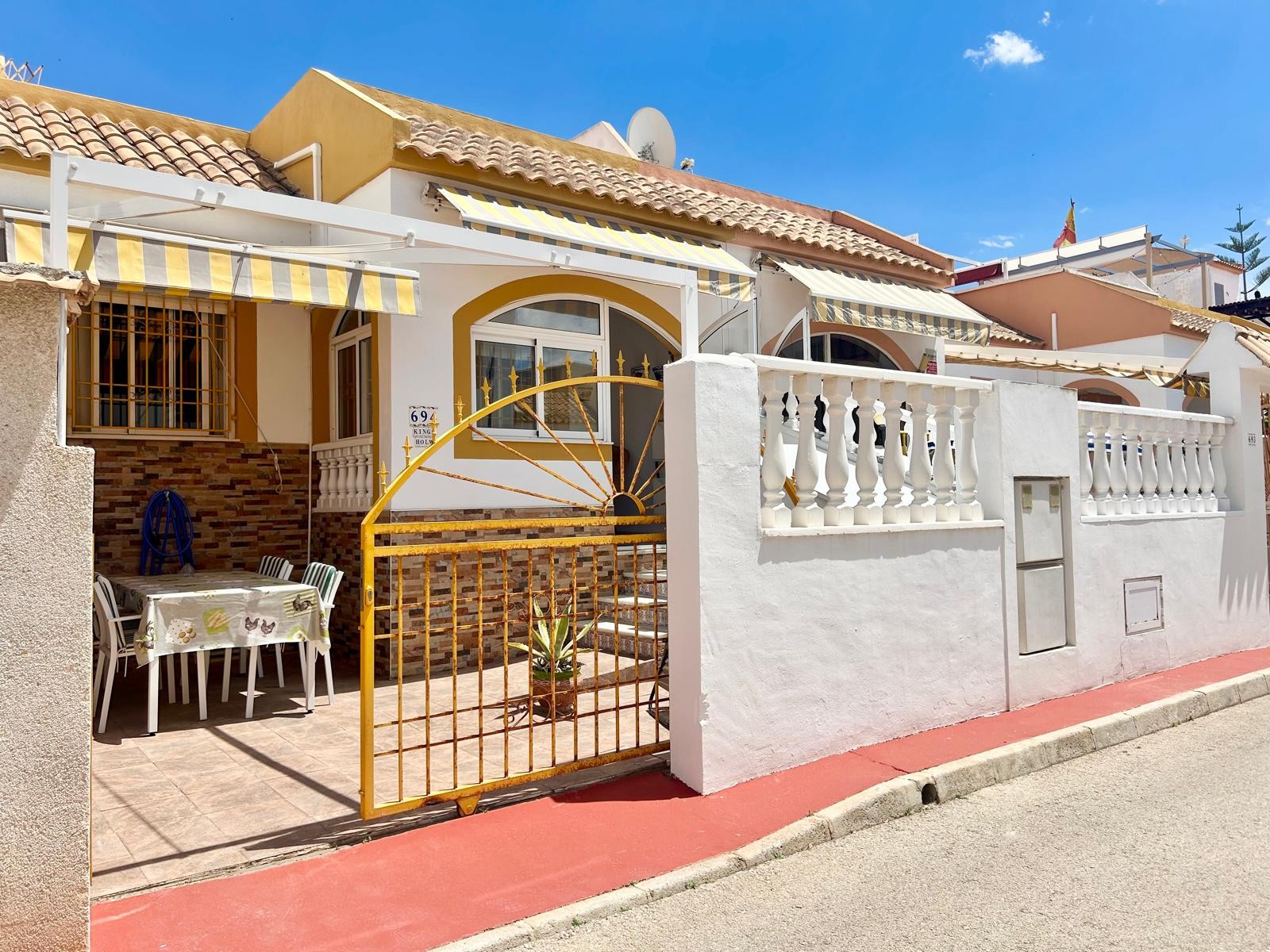 Property for sale - Bungalow for sale - Torrevieja - Altos del Limonar