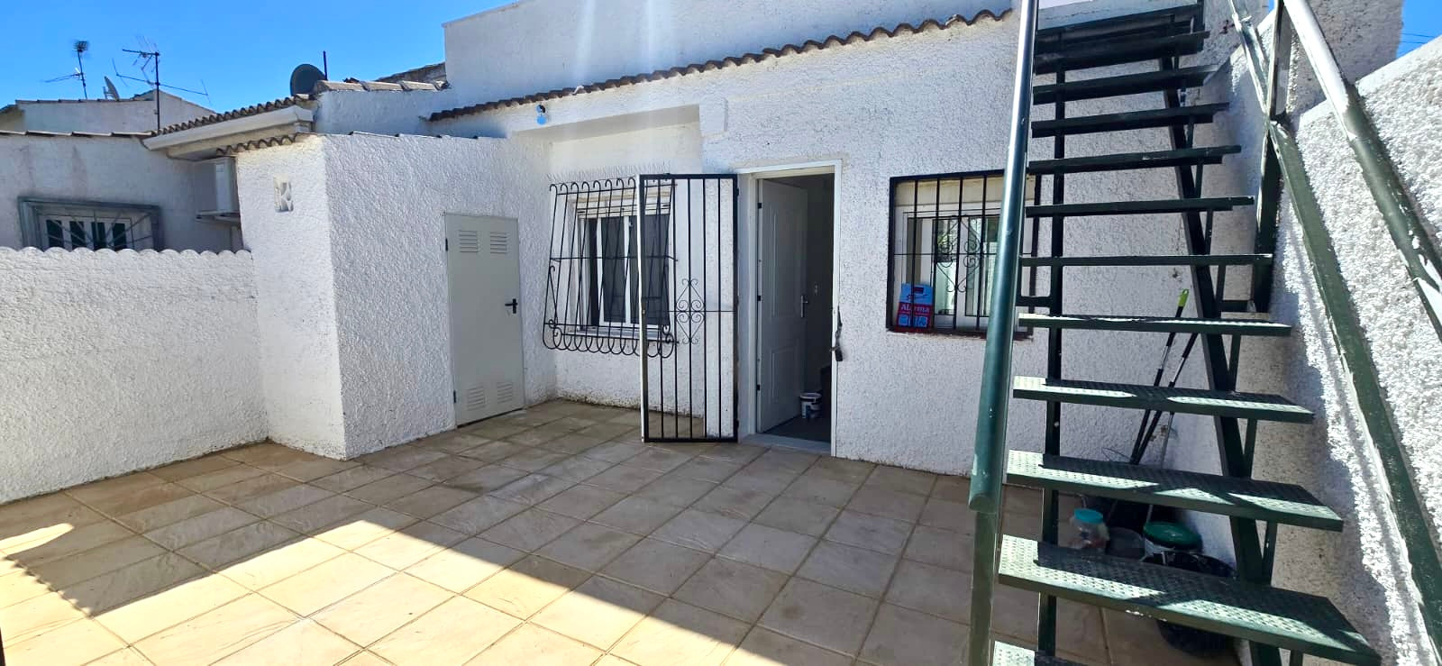 Property for sale - Bungalow for sale - Torrevieja - El Limonar