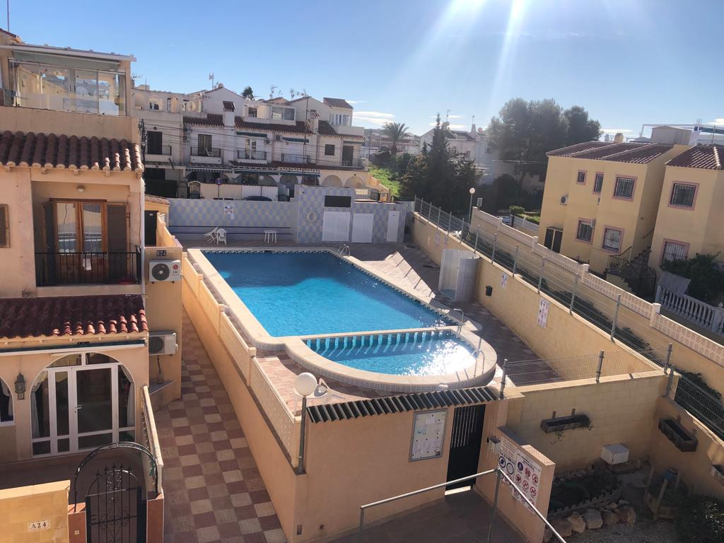 Te koop aangeboden onroerend goed - Bungalow te koop - Torrevieja - El Chaparral