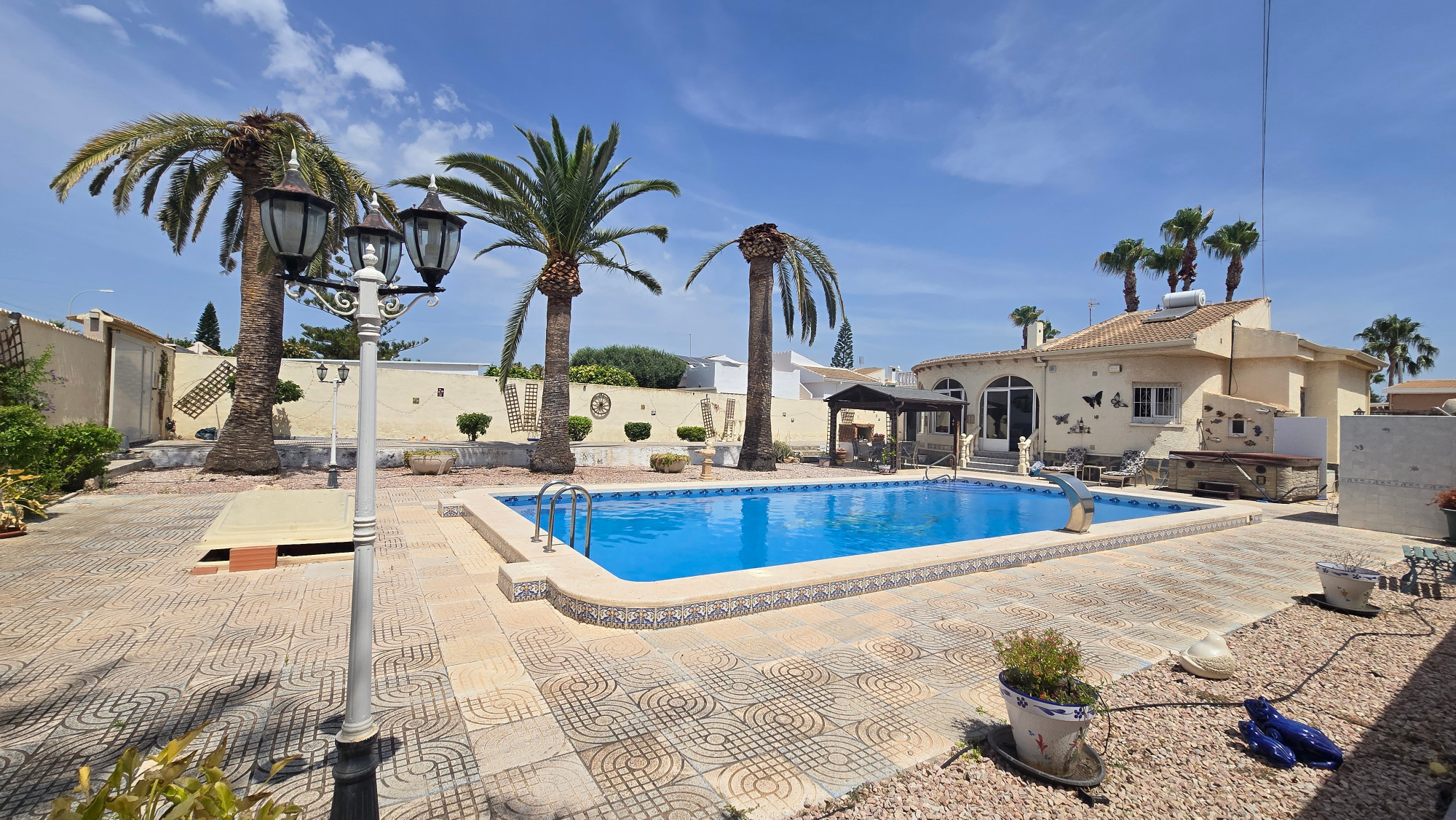 Property for sale - Villa for sale - Torrevieja - San Luis