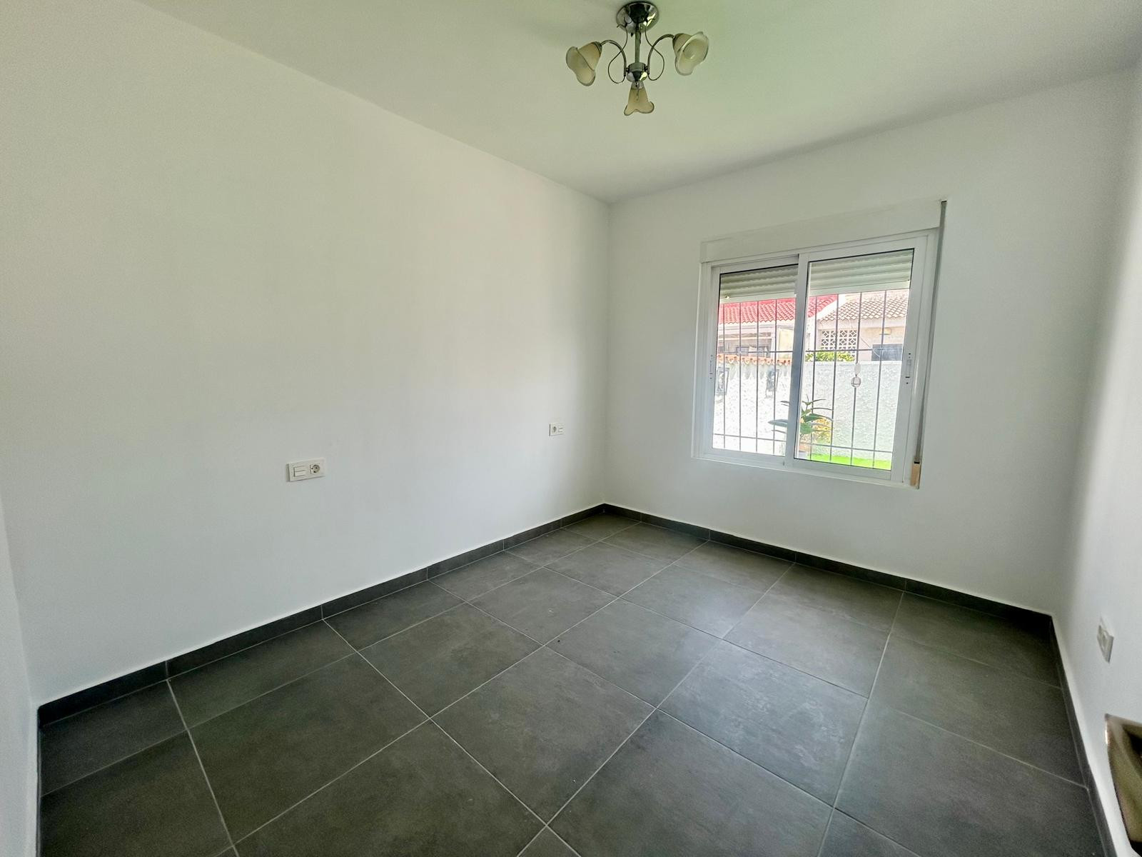 Property for sale - Bungalow for sale - Torrevieja - El Limonar