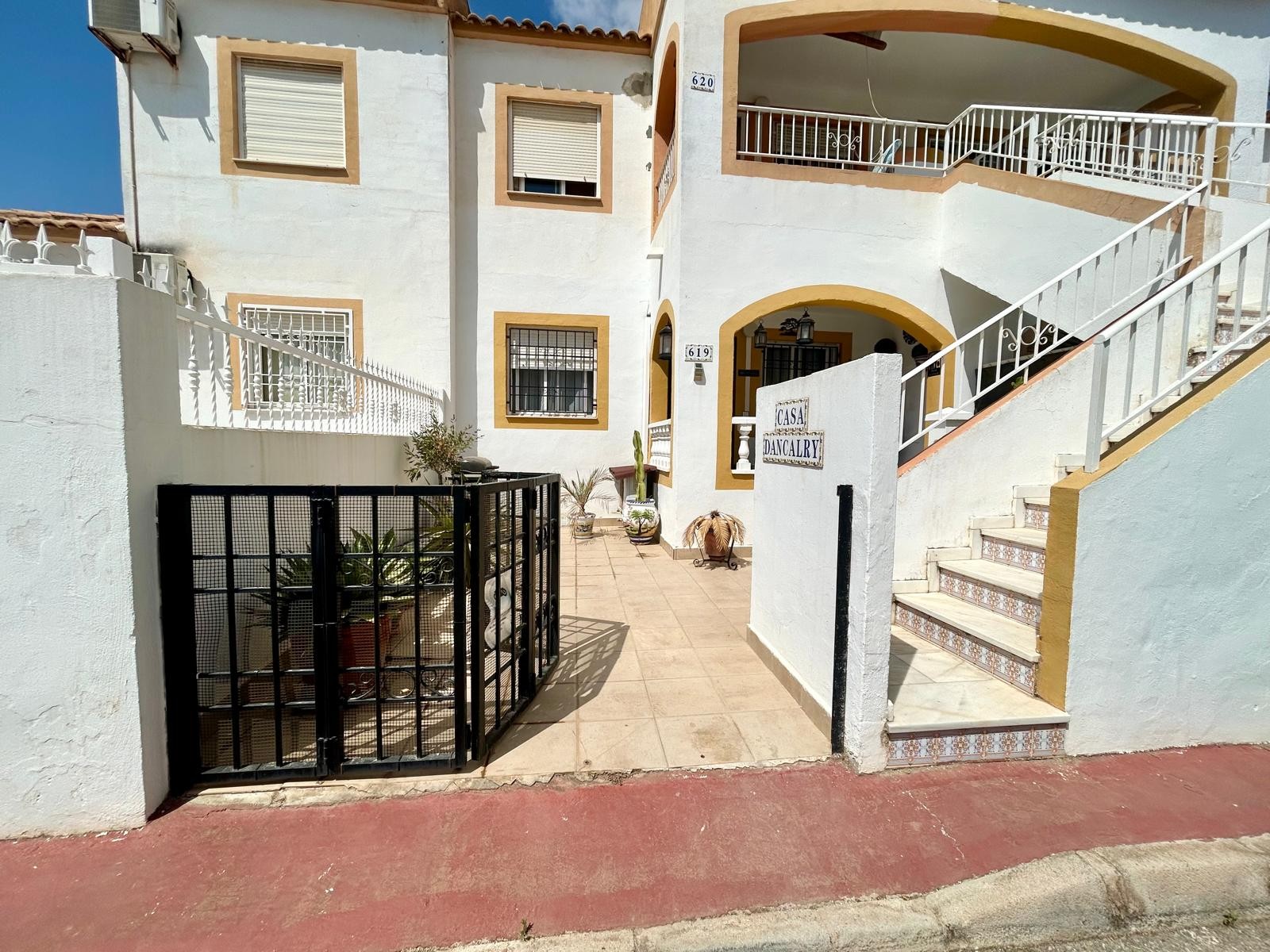 Property for sale - Bungalow for sale - Torrevieja - Altos del Limonar