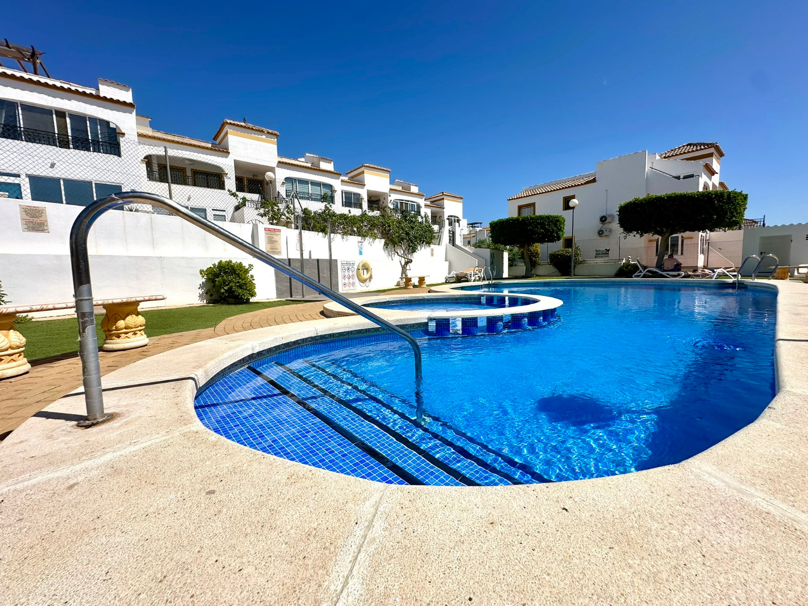Property for sale - Bungalow for sale - Orihuela - Entre Naranjos