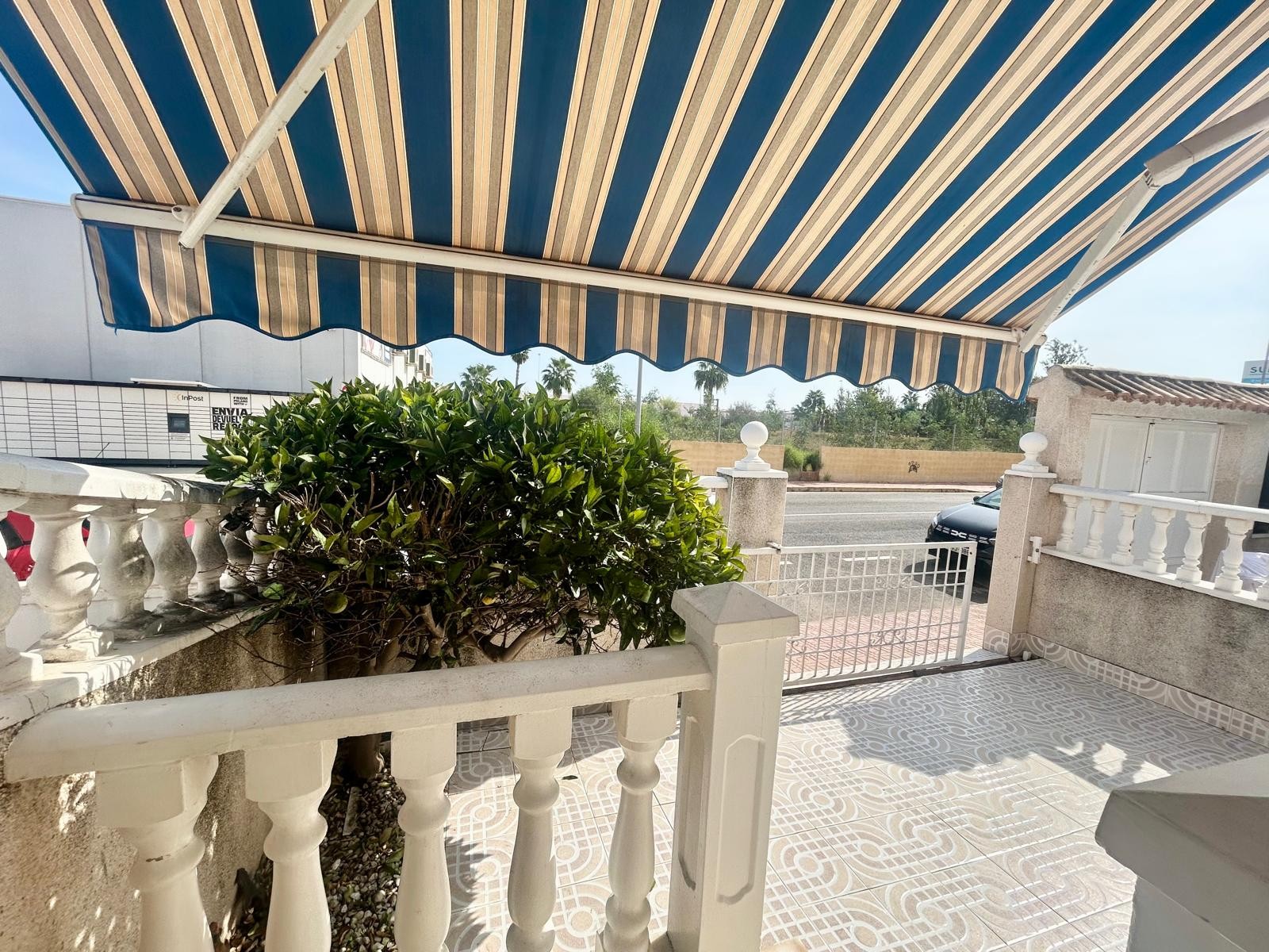 Property for sale - Bungalow for sale - Torrevieja - Altos del Limonar