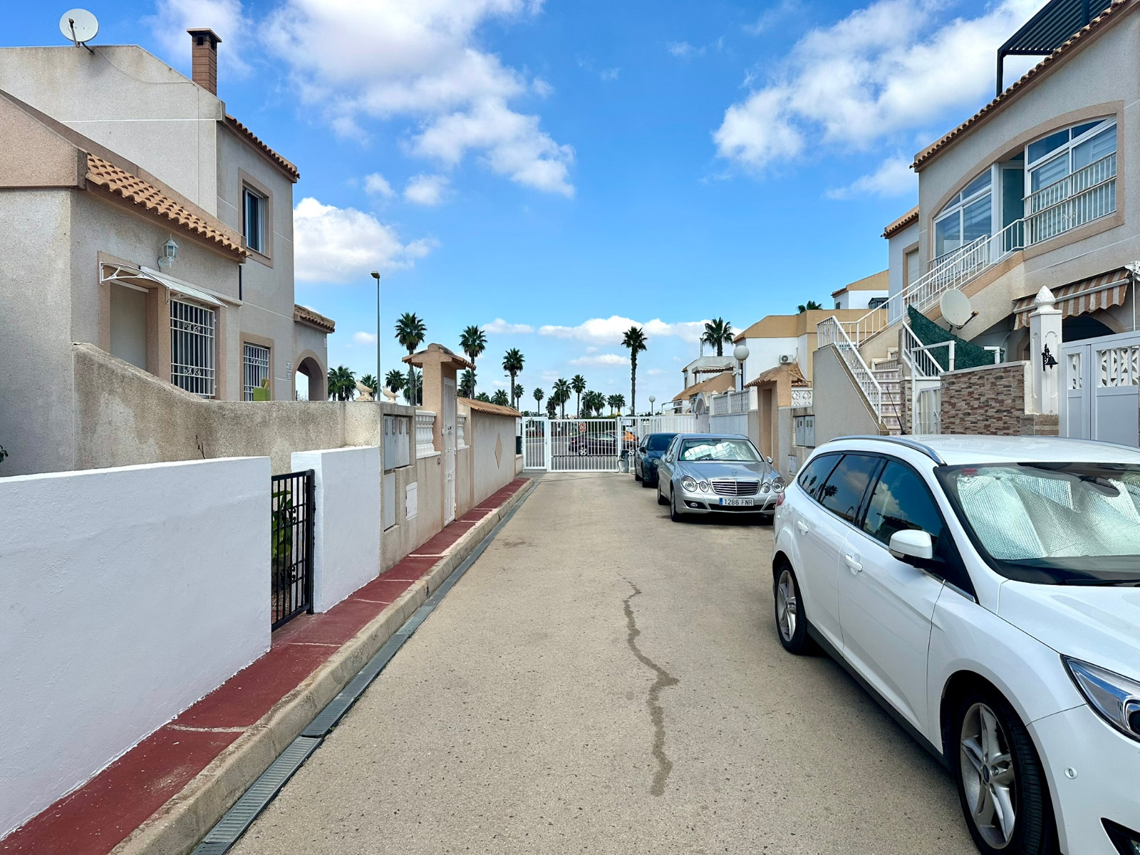 Property for sale - Bungalow for sale - Torrevieja - Altos del Limonar