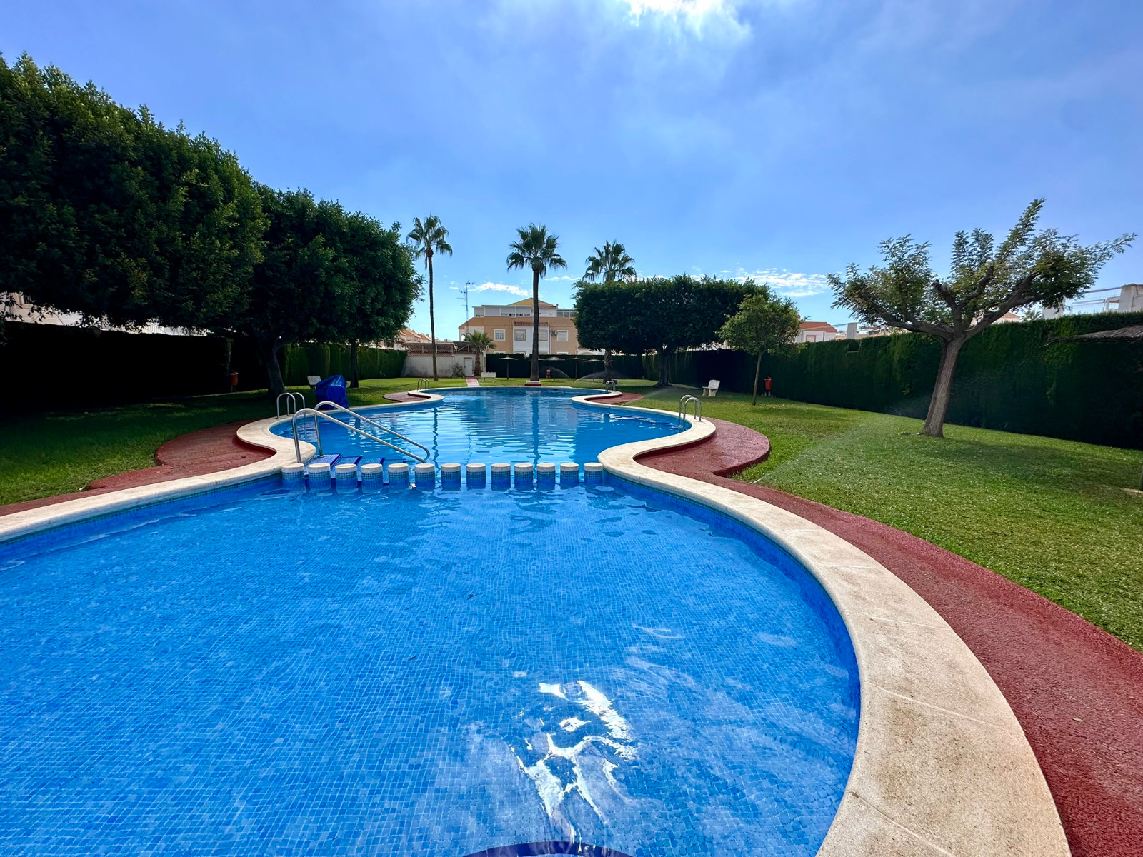 Property for sale - Bungalow for sale - Torrevieja - Altos del Limonar