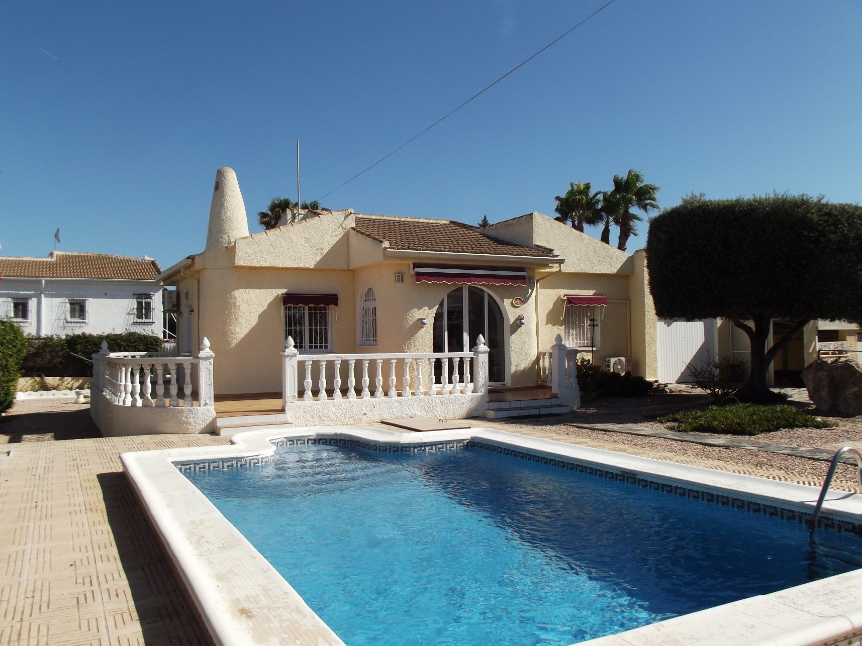 Eigendom verkocht - Villa te koop - Torrevieja - San Luis