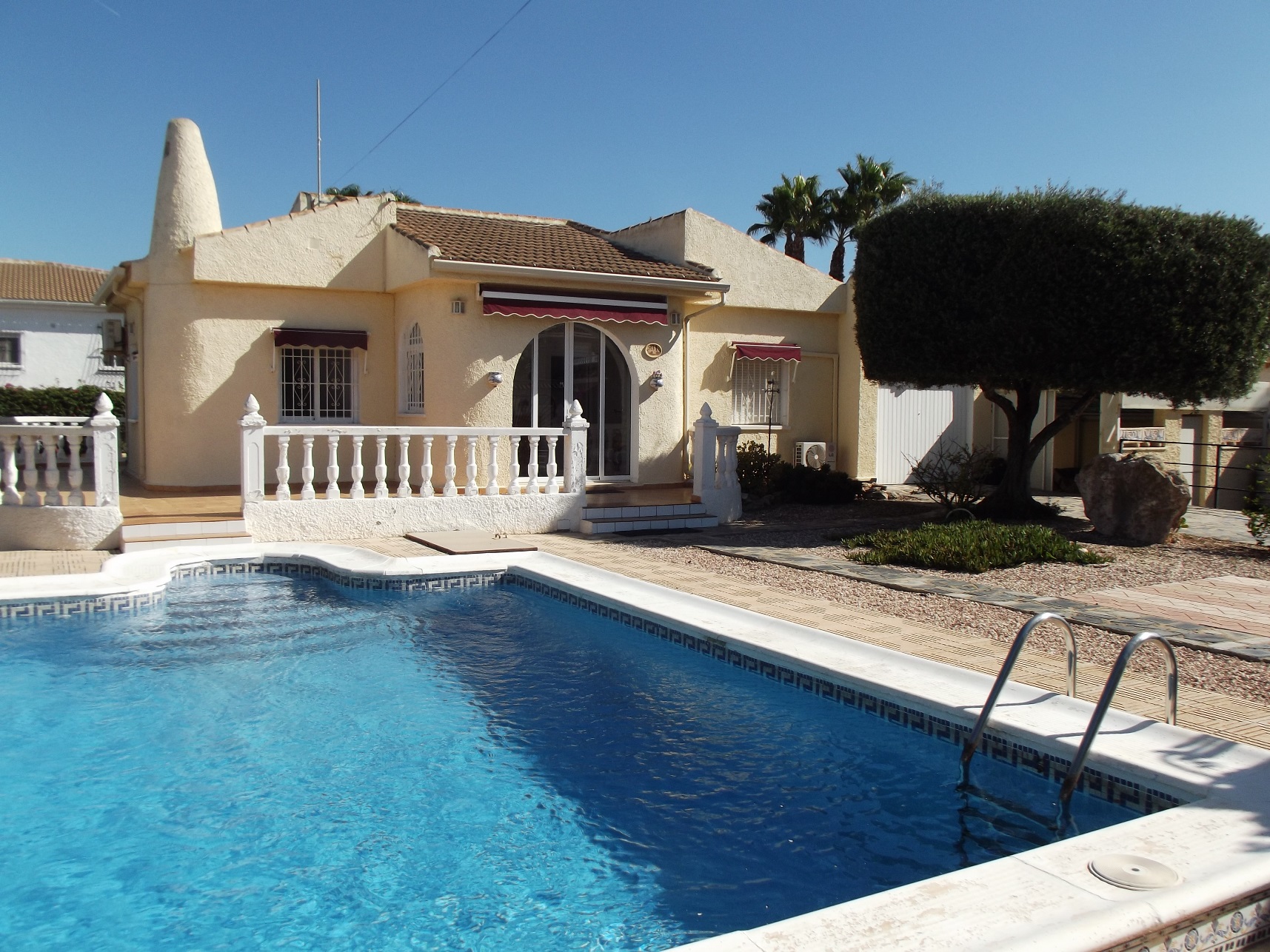 Eigendom verkocht - Villa te koop - Torrevieja - San Luis