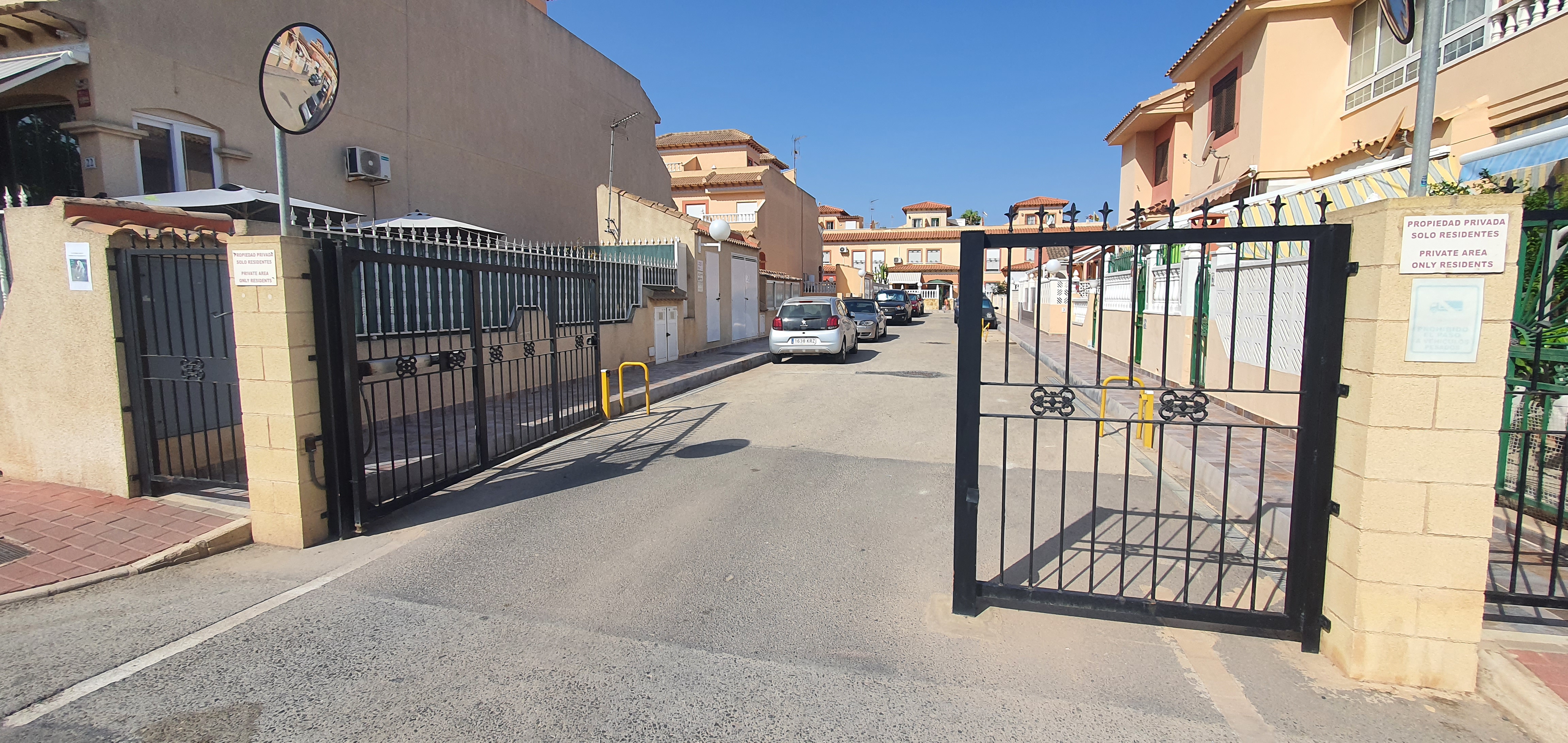 Eigendom verkocht - Garage te koop - Torrevieja - El Salado