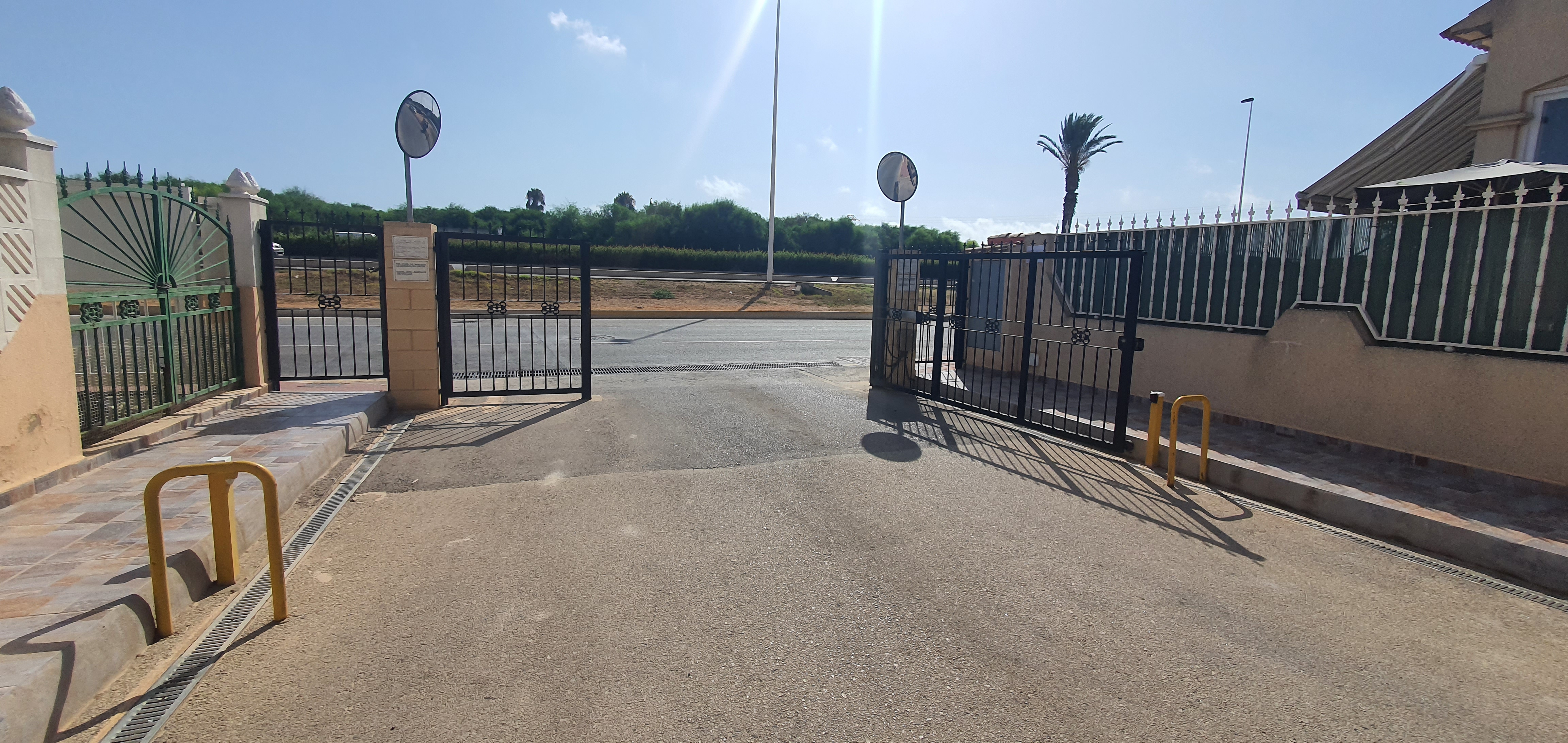 Eigendom verkocht - Garage te koop - Torrevieja - El Salado