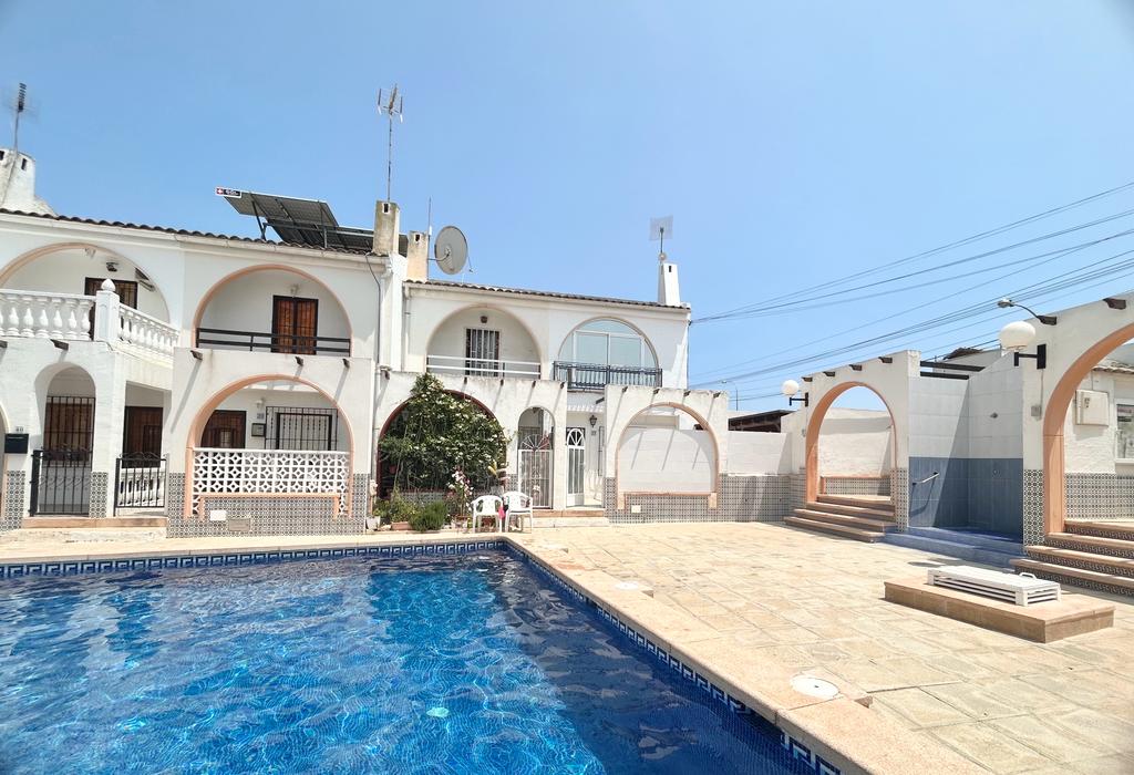 Eigendom verkocht - Rijtjeshuis te koop - Torrevieja - El Chaparral