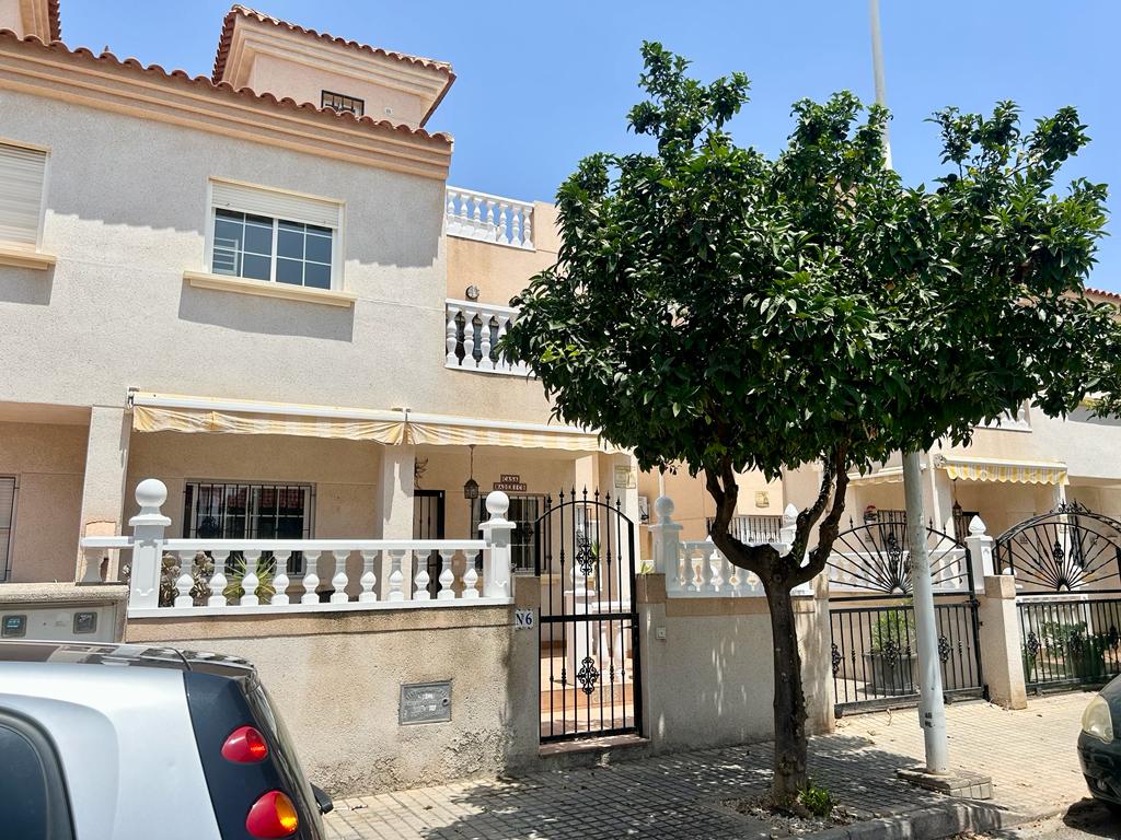 Propiedad vendida - Casa adosada en venta - Torrevieja - La Torreta