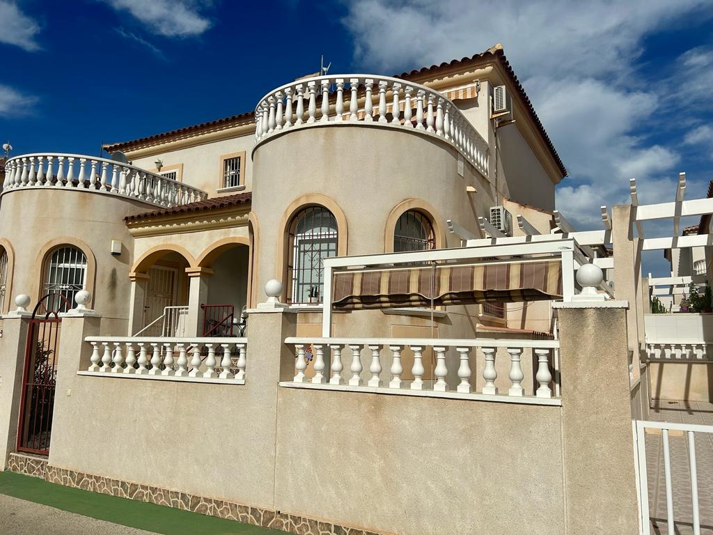 Eigendom verkocht - Rijtjeshuis te koop - Torrevieja - Aguas Nuevas