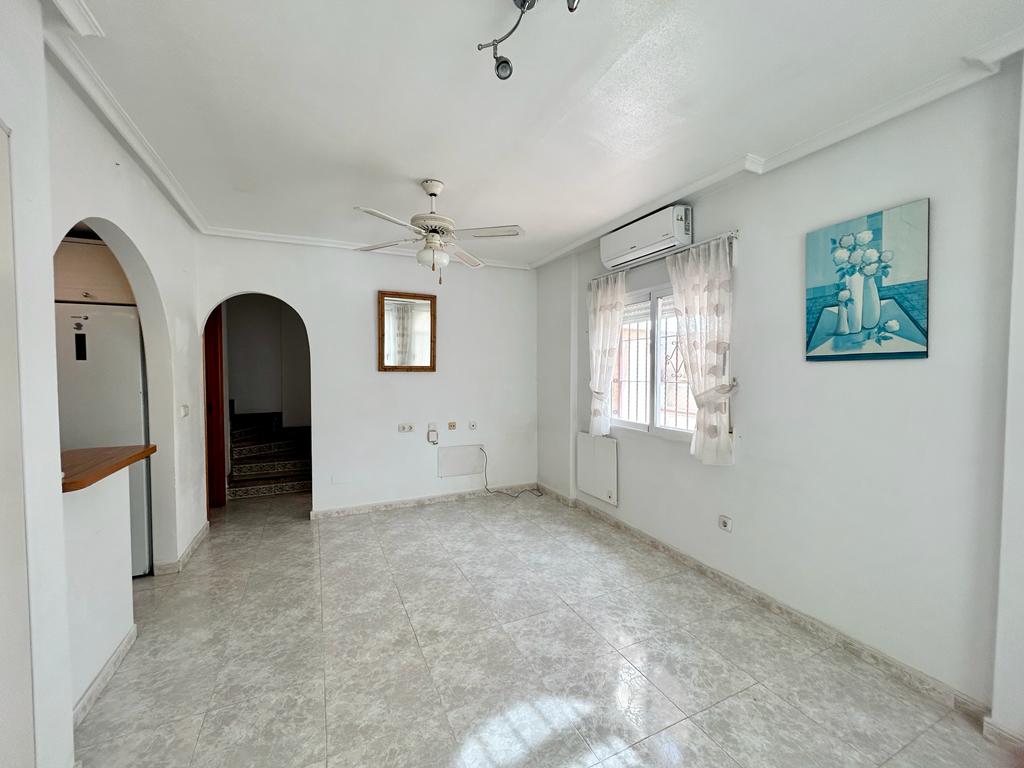 Eigendom verkocht - Rijtjeshuis te koop - Torrevieja - Aguas Nuevas