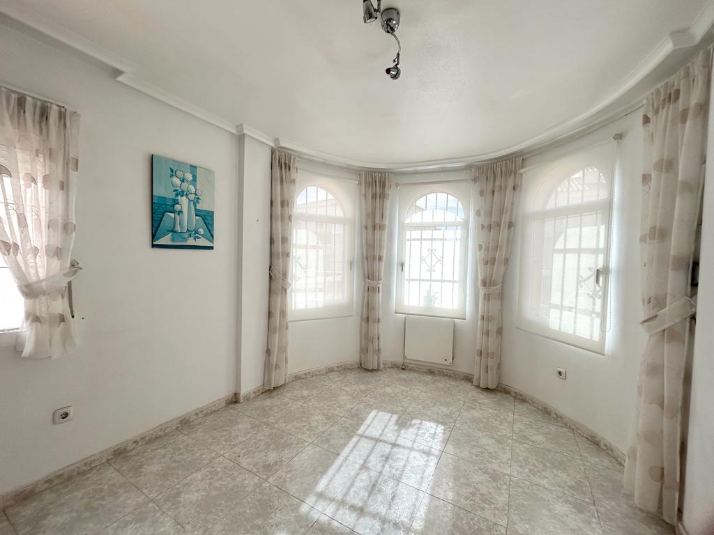 Eigendom verkocht - Rijtjeshuis te koop - Torrevieja - Aguas Nuevas