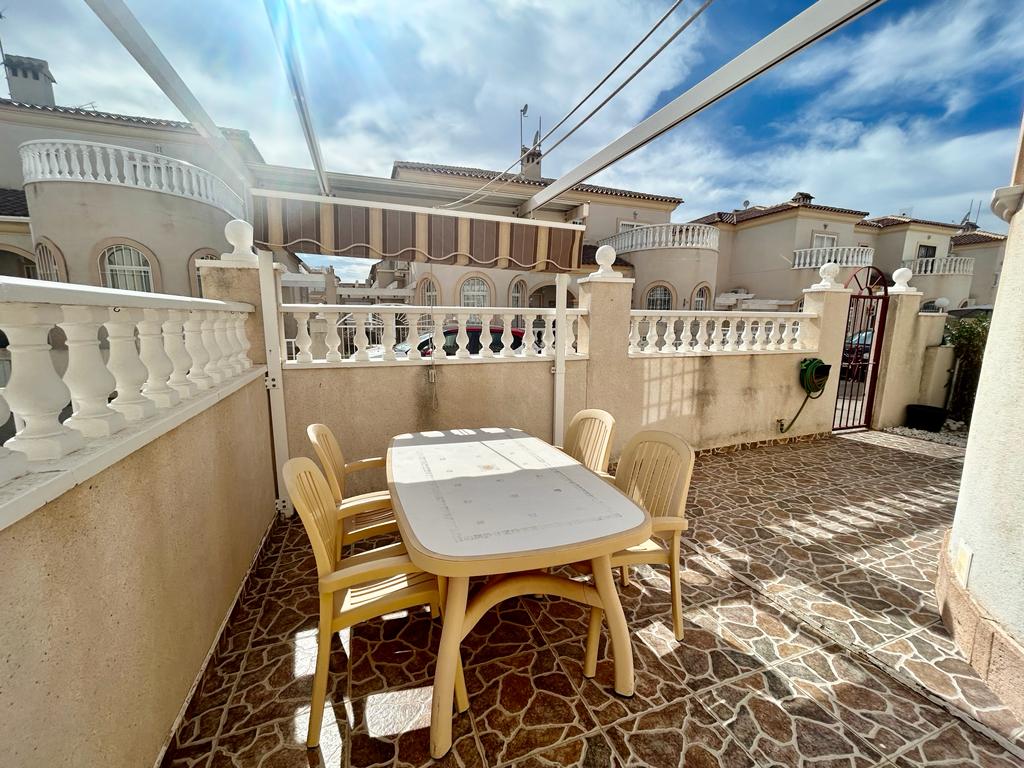 Eigendom verkocht - Rijtjeshuis te koop - Torrevieja - Aguas Nuevas