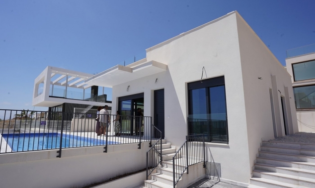 Nueva propiedad en venta - Villa for sale - Polop - Alberca