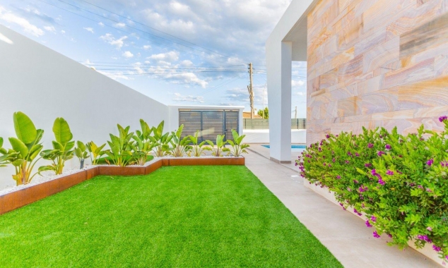 Nueva propiedad en venta - Villa for sale - Torrevieja - La Torreta Florida