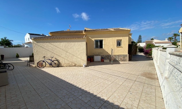 Propriété à vendre - Villa for sale - Torrevieja - El Chaparral