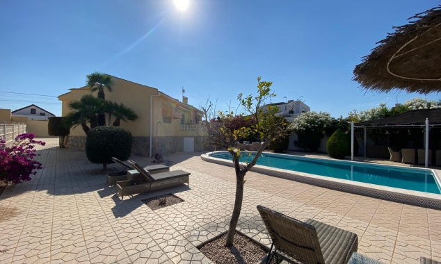 Propriété à vendre - Villa for sale - Torrevieja - El Chaparral