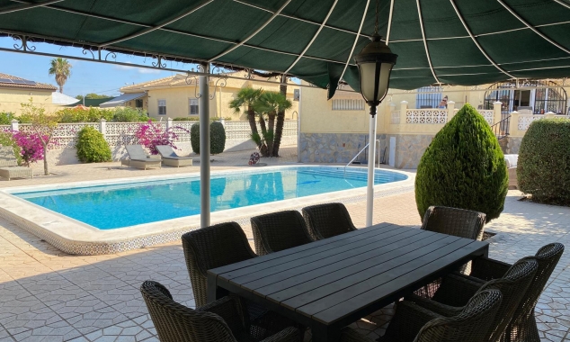 Propriété à vendre - Villa for sale - Torrevieja - El Chaparral