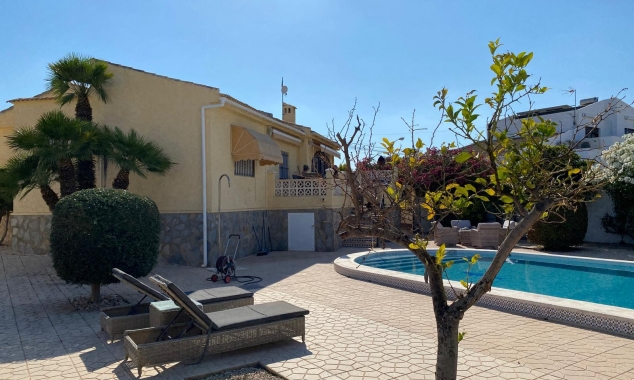 Propiedad en venta - Villa for sale - Torrevieja - El Chaparral