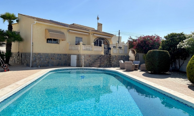 Property for sale - Villa for sale - Torrevieja - El Chaparral