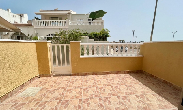 Propriété à vendre - Townhouse for sale - Torrevieja - La Siesta