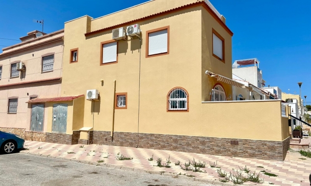 Property for sale - Townhouse for sale - Torrevieja - La Siesta