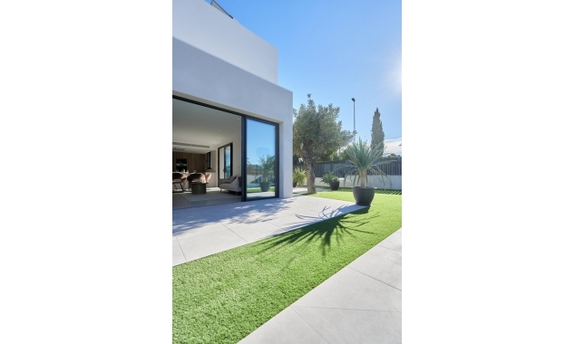 Nueva propiedad en venta - Villa for sale - Alicante City - La Font