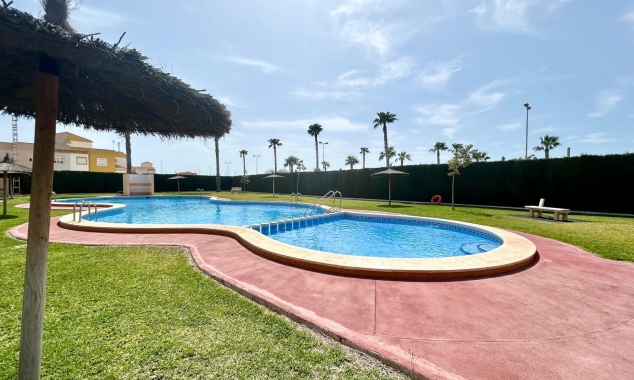 Propiedad en venta - Bungalow for sale - Torrevieja - Altos del Limonar