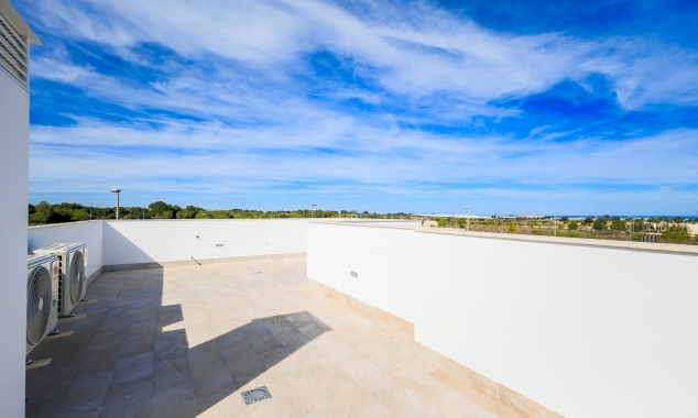 New Property for sale - Villa for sale - Pilar de la Horadada - Lo Romero Golf Course