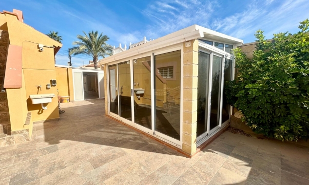 Propriété à vendre - Villa for sale - Torrevieja - El Chaparral