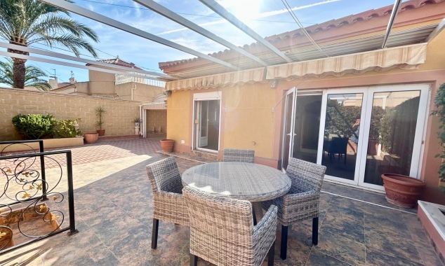 Propiedad en venta - Villa for sale - Torrevieja - El Chaparral